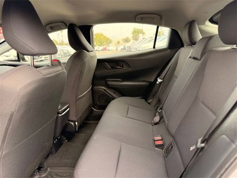 Used 2025 Toyota Prius Plug-In Hybrid image 18