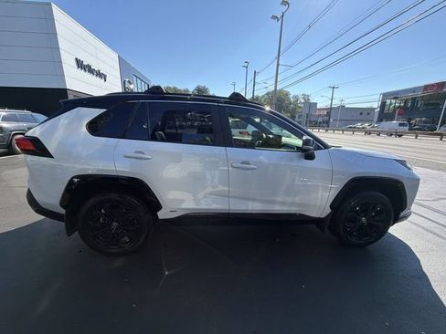 Used 2025 Toyota RAV4 XSE w/ Advanced Technology Package AWD/4WD image 9