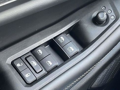 Used 2023 Jeep Grand Cherokee L Laredo AWD/4WD image 33