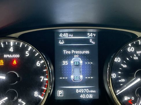 Used 2015 Nissan Rogue SV w/ SV Premium Package image 15