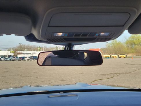 Used 2021 Ford Explorer XLT w/ Equipment Group 202A AWD/4WD image 29