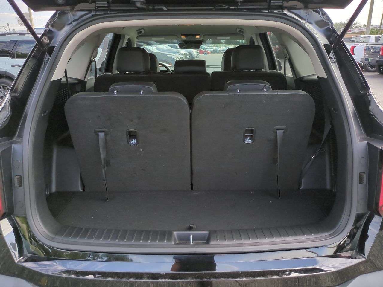 Used 2025 Kia Sorento S FWD image 13