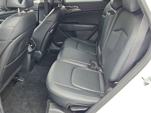 Used 2023 Kia Sportage EX image 13