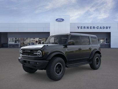 New 2025 Ford Bronco Outer Banks w/ Sasquatch Package