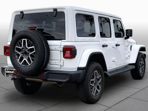 Used 2024 Jeep Wrangler Unlimited Sahara AWD/4WD image 13