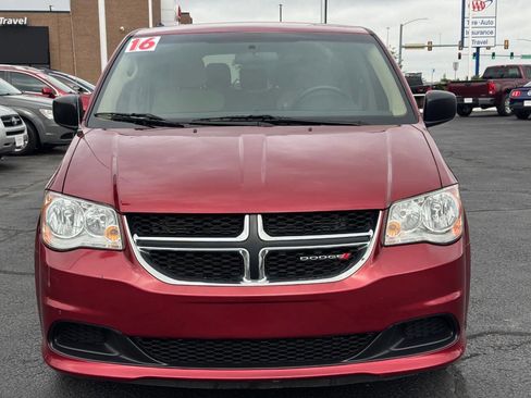Used 2016 Dodge Grand Caravan SE w/ Quick Order Package 29E SE image 2
