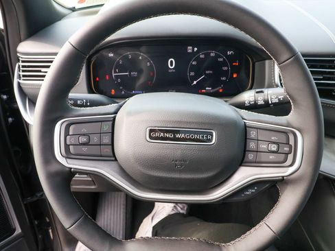 New 2026 Jeep Grand Wagoneer Limited AWD/4WD image 32