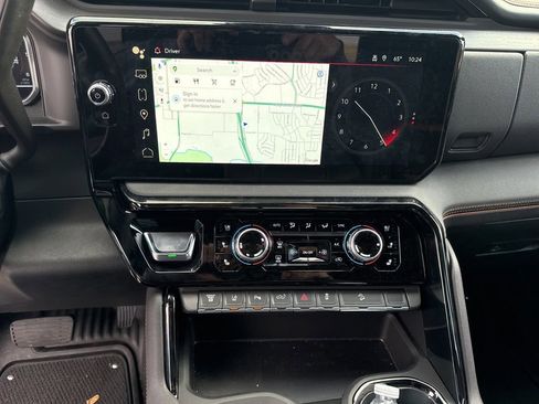 Used 2025 GMC Sierra 2500 AT4 w/ AT4 Premium Plus Package image 14