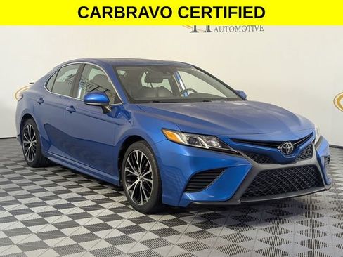 Used 2019 Toyota Camry SE FWD image 2