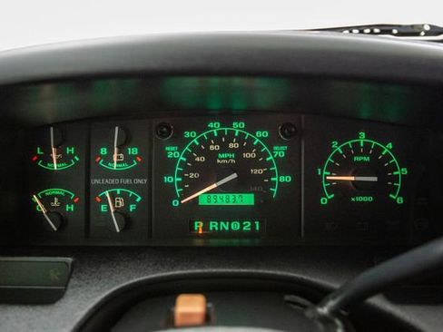 Used 1996 Ford Bronco XLT image 8