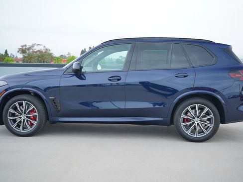 New 2026 BMW X5 xDrive40i w/ M Sport Package AWD/4WD image 4