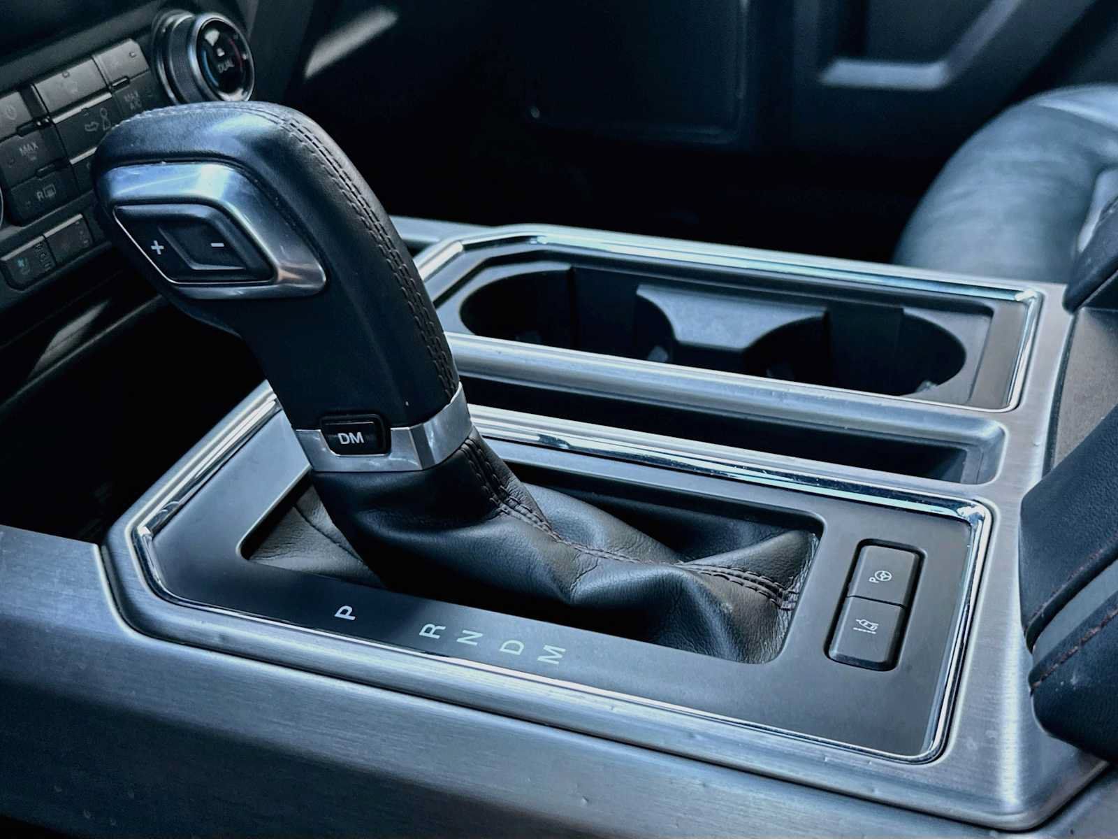 Used 2019 Ford F150 Platinum w/ Equipment Group 701A Luxury AWD/4WD image 17