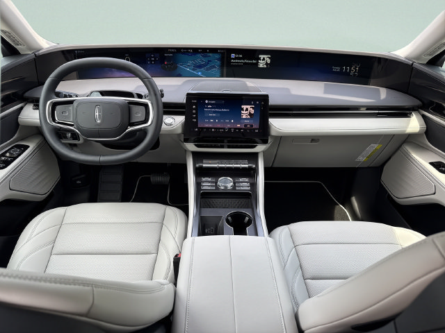 New 2026 Lincoln Nautilus Premier AWD/4WD image 36