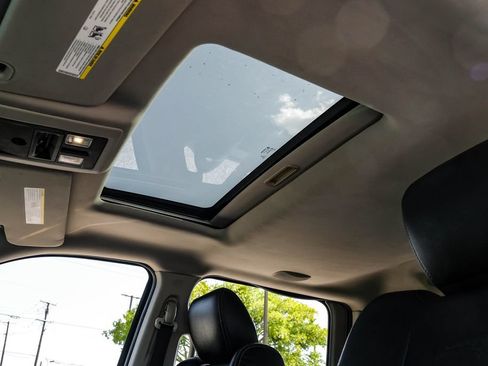 Used 2015 RAM 1500 Laramie w/ Convenience Group AWD/4WD image 21