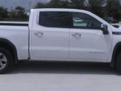 Used 2025 GMC Sierra 1500 SLT AWD/4WD image 8