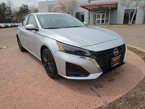 Used 2025 Nissan Altima 2.5 SV w/ SV Special Edition Package AWD/4WD image 15