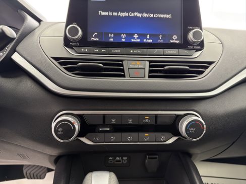 Certified 2025 Nissan Altima 2.5 S image 10