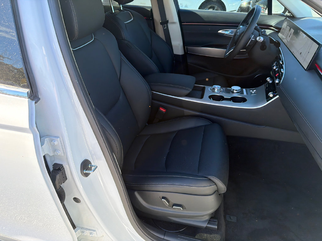 Used 2026 Genesis GV70 2.5T Select AWD/4WD image 16
