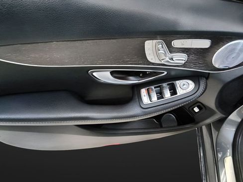 Used 2019 Mercedes-Benz C 300 4MATIC Sedan image 13