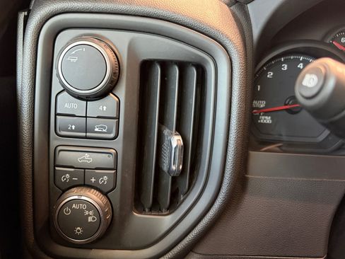 Used 2022 Chevrolet Silverado 1500 Custom AWD/4WD image 16