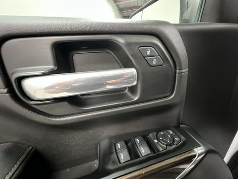 Used 2019 Chevrolet Silverado 1500 LT Trail Boss AWD/4WD image 23