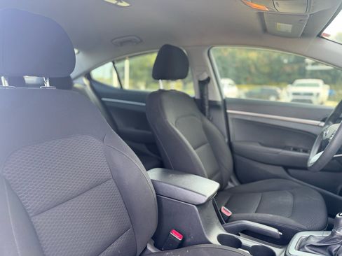 Used 2020 Hyundai Elantra SE w/ Cargo Package (C1) image 37