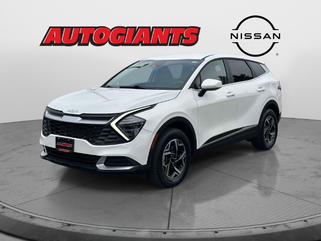 Used 2024 Kia Sportage LX AWD/4WD image 2