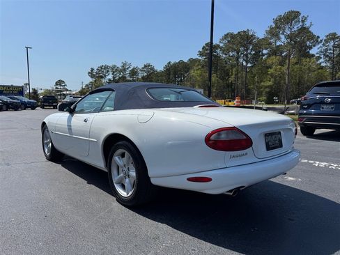 Used 2000 Jaguar XK8 Convertible image 10