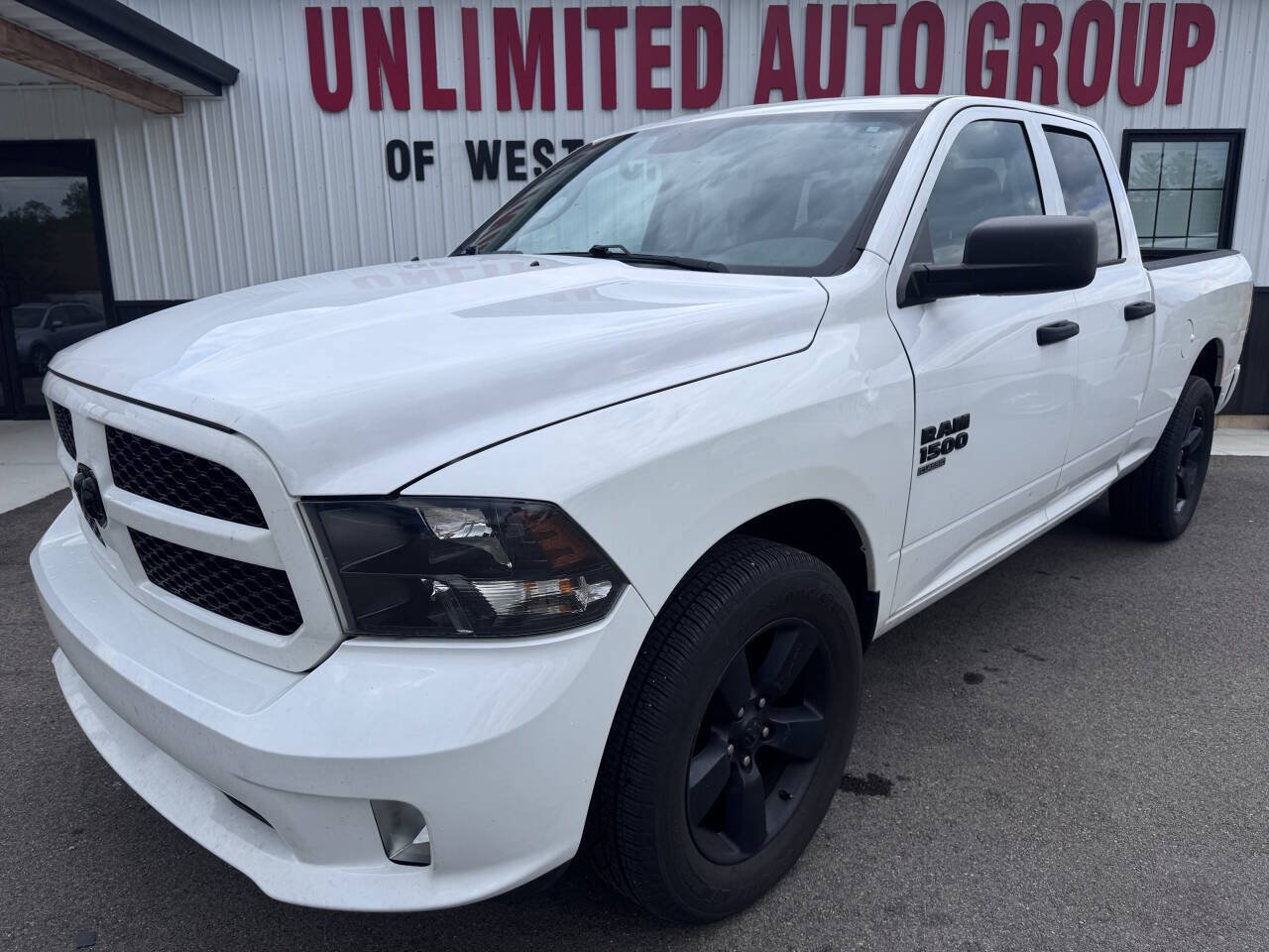 Used 2019 RAM 1500 Express w/ Express Value Package AWD/4WD image 2