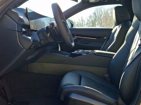 New 2026 BMW 530i xDrive AWD/4WD image 16