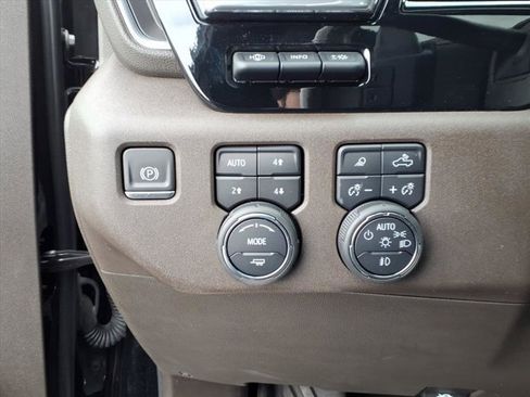 Used 2023 Chevrolet Silverado 1500 LTZ w/ LTZ Premium Package image 21