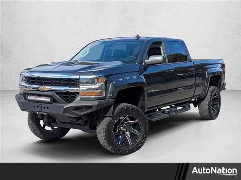 Used 2018 Chevrolet Silverado 1500 LT w/ Trailering Package image 1
