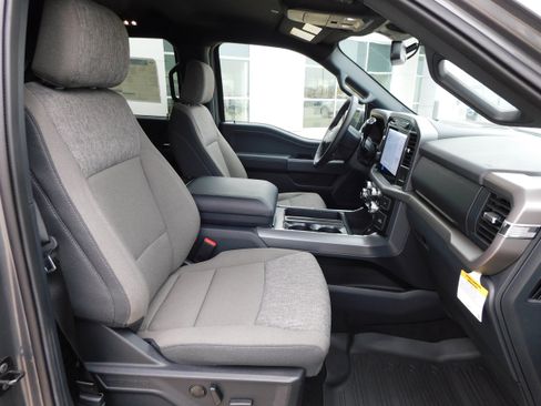 Used 2025 Ford F150 XLT w/ Equipment Group 302A MID image 9