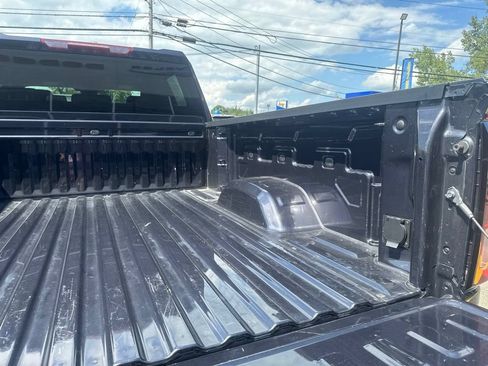 Used 2025 GMC Sierra 2500 SLE w/ SLE Convenience Package AWD/4WD image 16