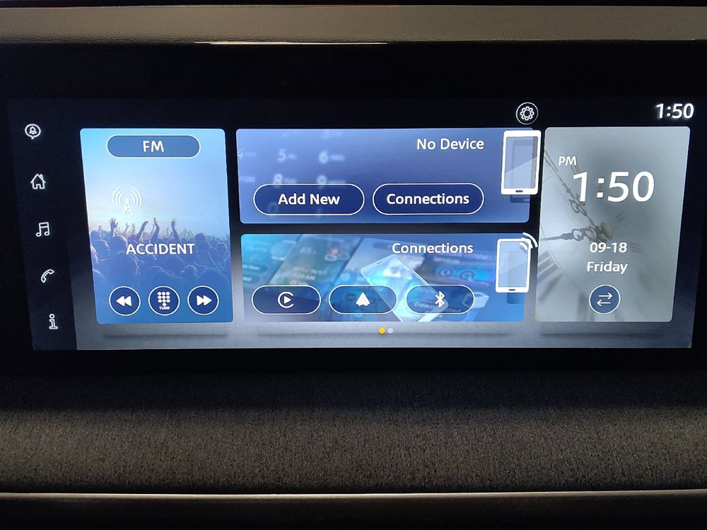 Used 2025 Nissan Kicks SV FWD image 25