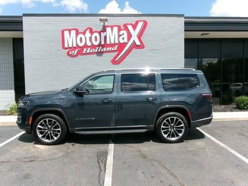 Used 2022 Jeep Wagoneer Series II w/ Premium Group I AWD/4WD image 1