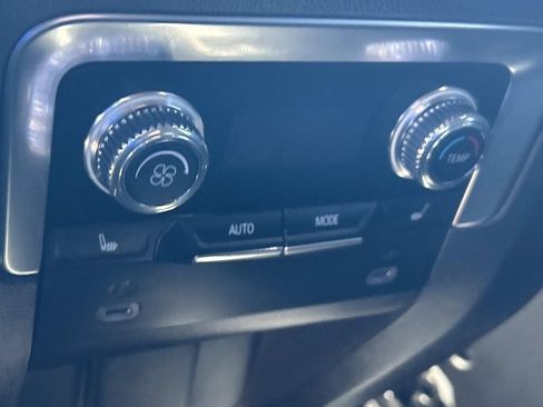 Used 2024 GMC Yukon Denali image 28