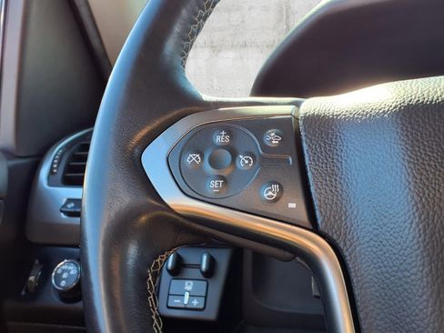 Used 2020 Chevrolet Suburban Premier w/ Premier Plus Edition image 27