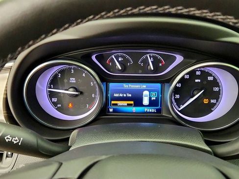 Used 2020 Buick Envision Essence w/ Experience Buick Package FWD image 15