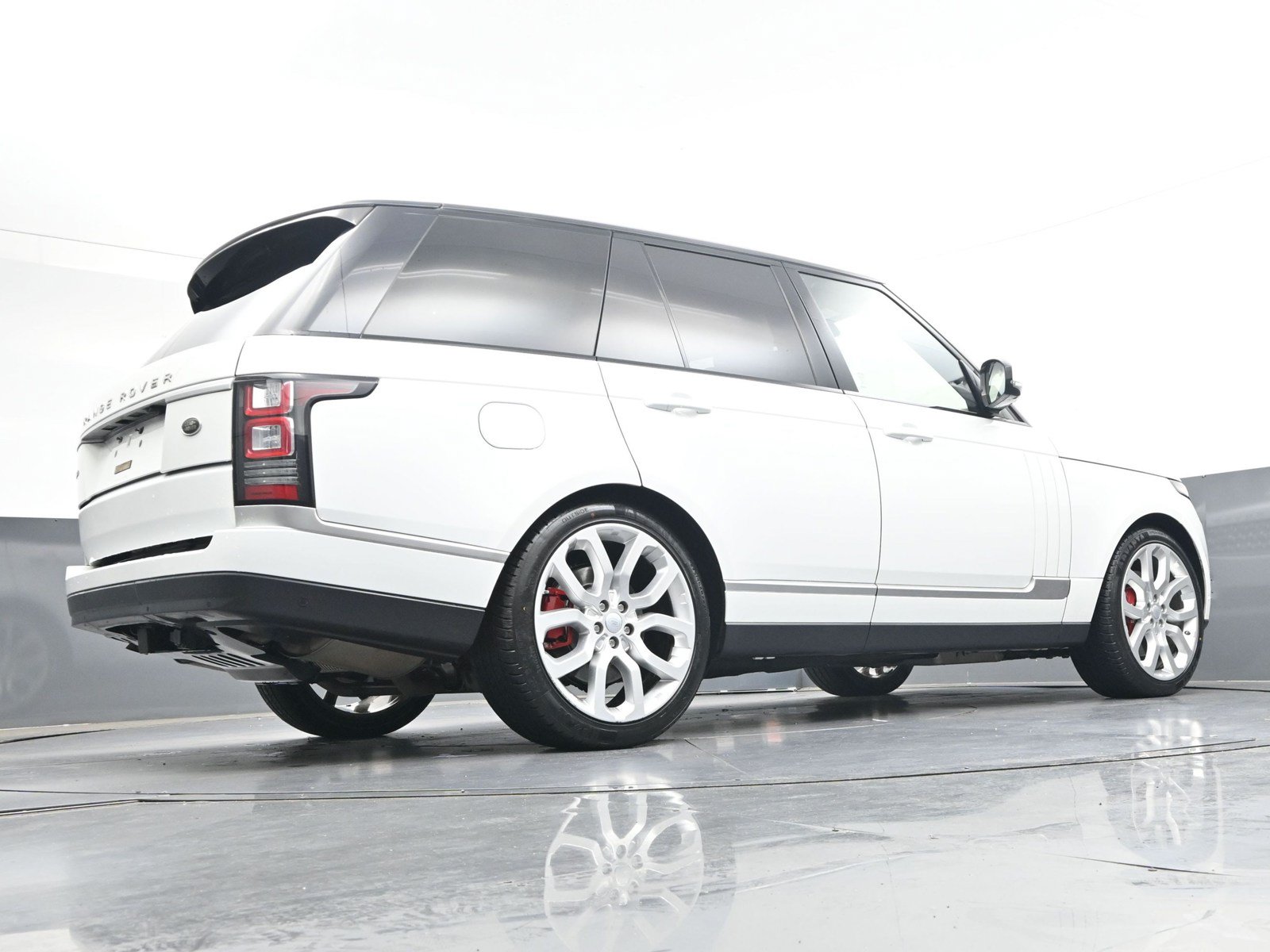 Used 2016 Land Rover Range Rover Supercharged AWD/4WD image 29