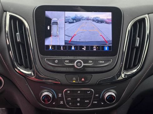 Used 2022 Chevrolet Equinox RS w/ RS Leather Package image 18