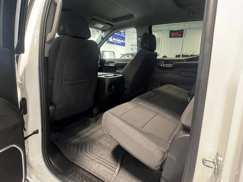 Used 2025 Chevrolet Silverado 1500 LT AWD/4WD image 15