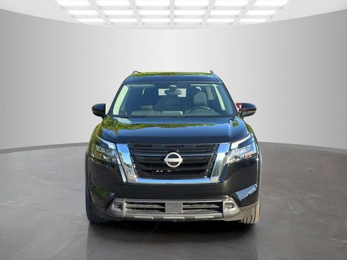 Used 2023 Nissan Pathfinder SV FWD image 8