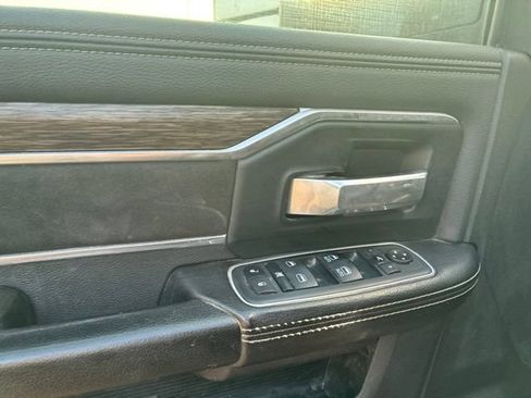 Used 2020 RAM 2500 Laramie w/ Body Color Bumper Group AWD/4WD image 9