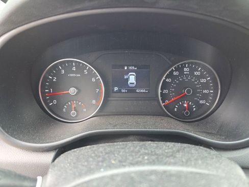 Used 2022 Kia Sportage LX image 5