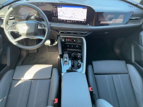 New 2025 Audi Q5 Prestige image 17