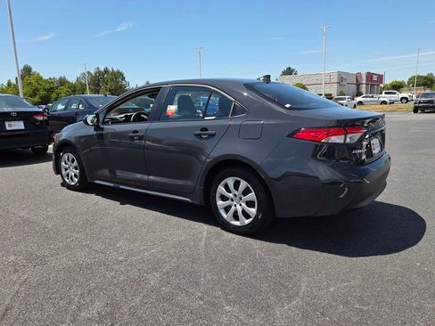 Certified 2025 Toyota Corolla LE w/ Convenience Package FWD image 9