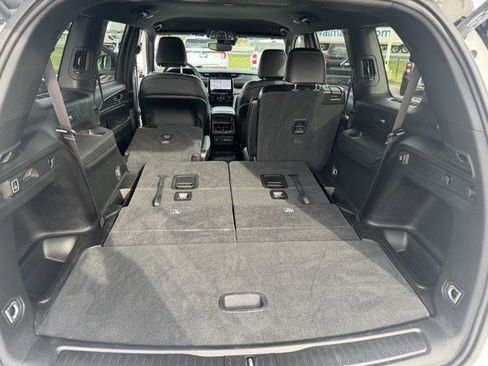 Used 2024 Jeep Grand Cherokee L Limited image 31
