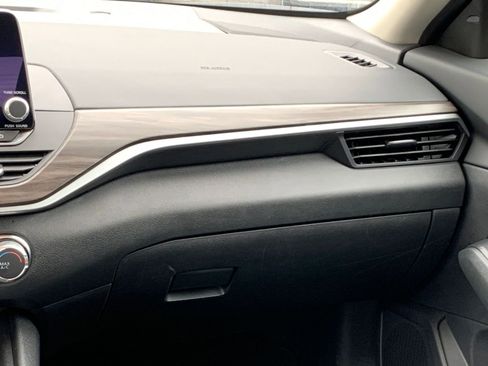 Used 2025 Nissan Altima 2.5 SV image 36