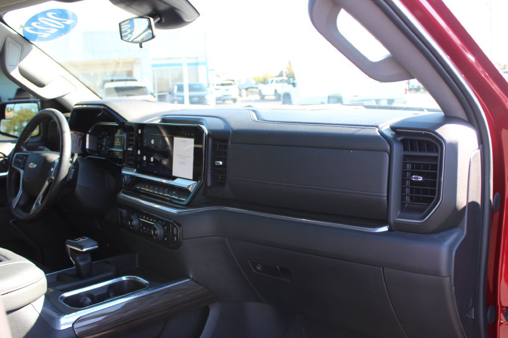 Used 2022 Chevrolet Silverado 1500 LT RWD image 32